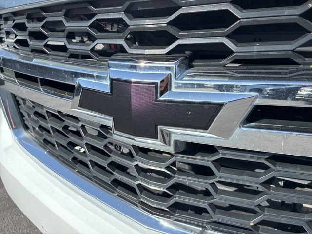 Used 2019 Chevrolet Suburban LT w/ Luxury Package RWD image 12