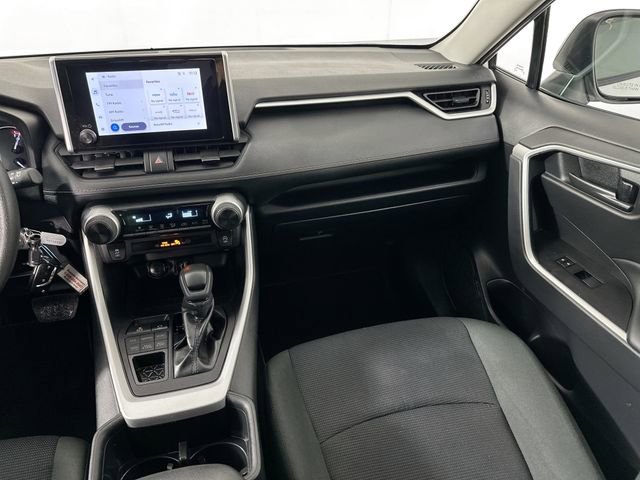 Used 2024 Toyota RAV4 LE AWD/4WD image 24