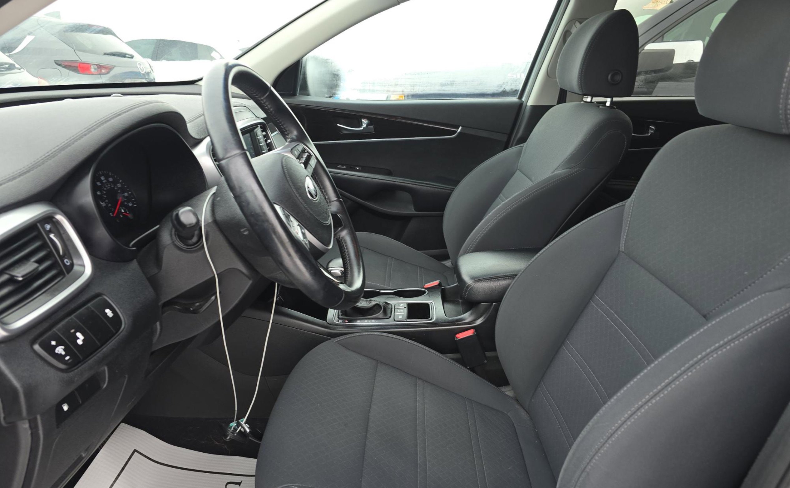 Used 2020 Kia Sorento S image 6