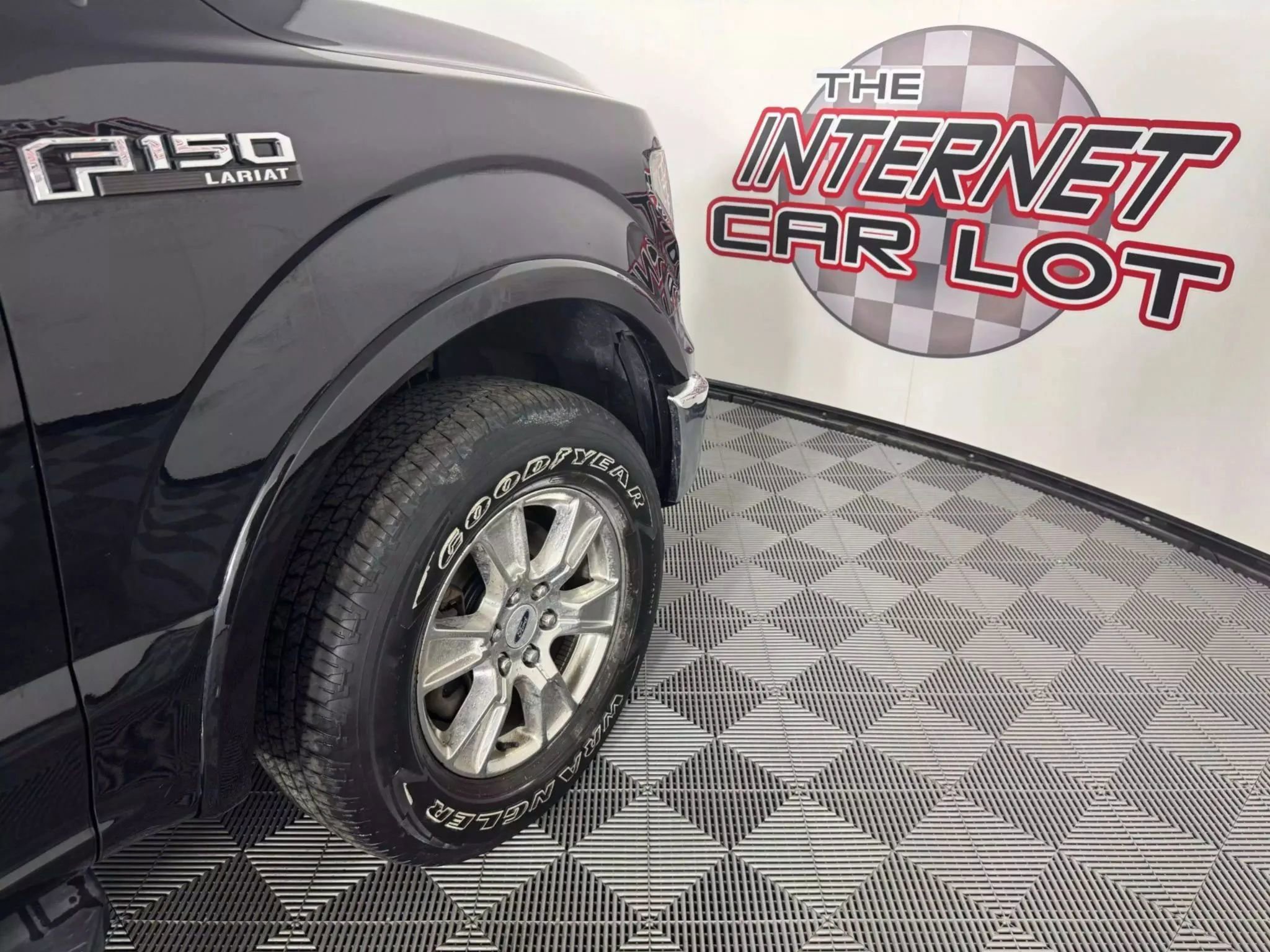 Used 2016 Ford F150 Lariat w/ Equipment Group 502A Luxury AWD/4WD image 31