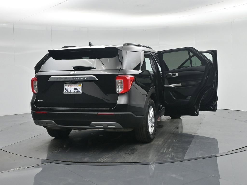 Certified 2022 Ford Explorer XLT w/ Equipment Group 202A image 58