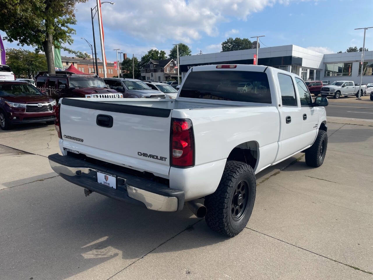 Used 2006 Chevrolet Silverado 2500 LT w/ Heavy-Duty Power Package image 4