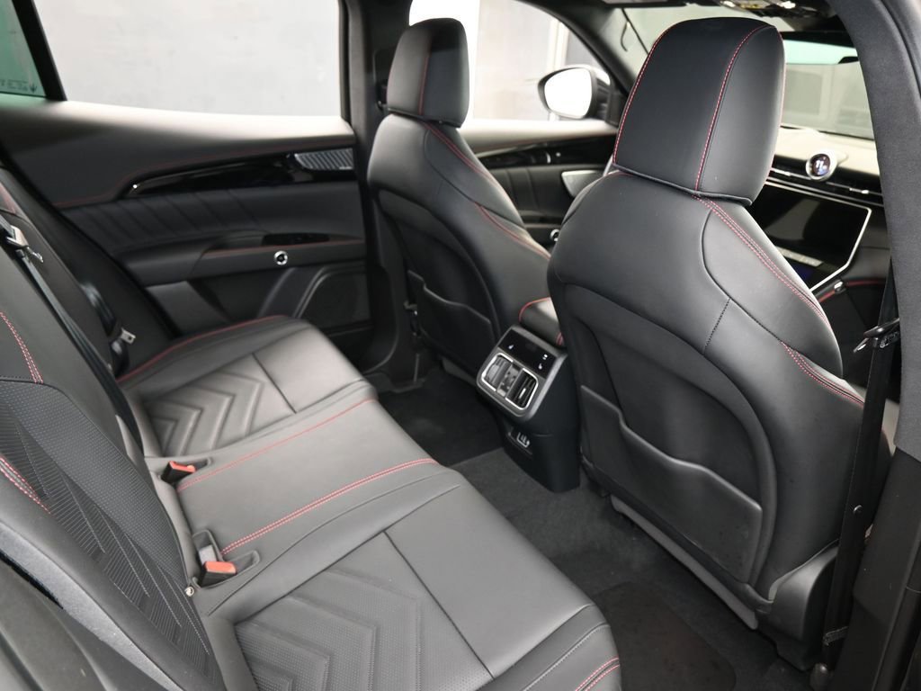 Used 2023 Maserati Grecale Modena image 51