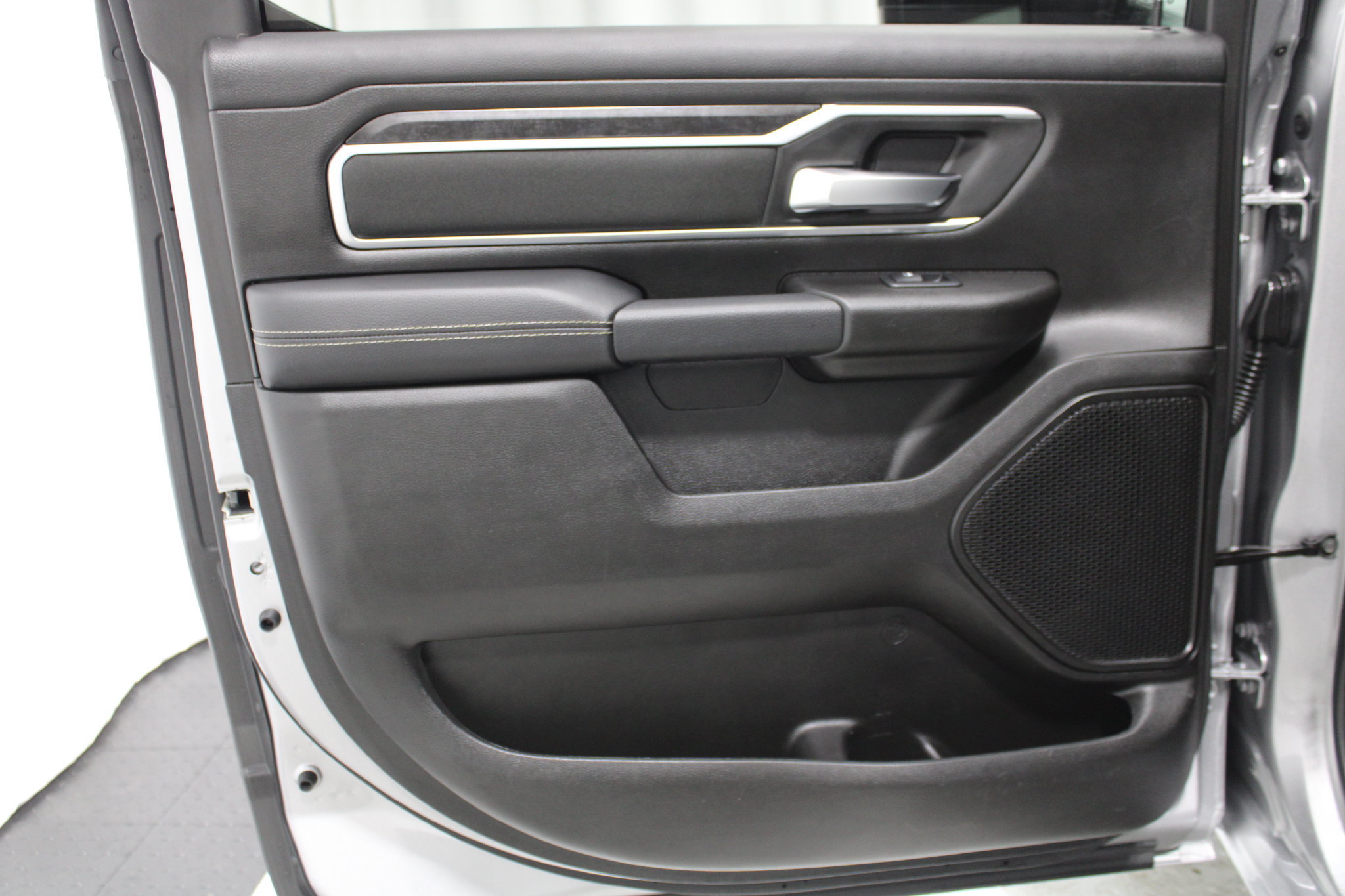 Used 2023 RAM 1500 Big Horn AWD/4WD image 14