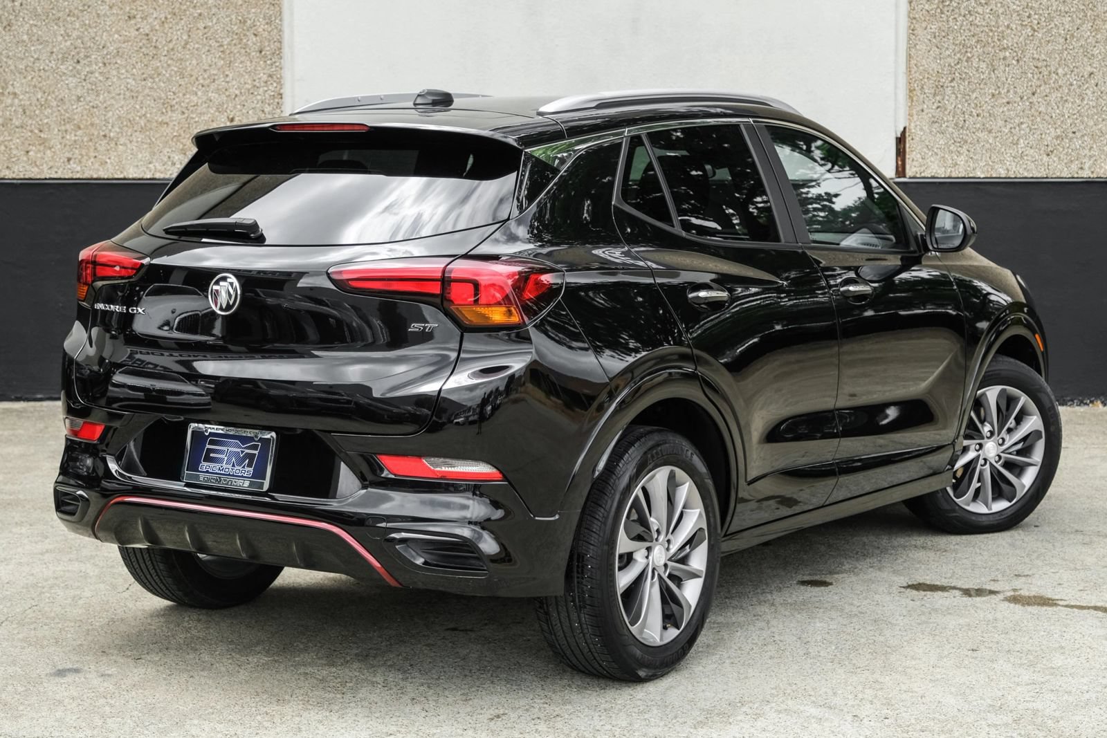 Used 2023 Buick Encore GX Select w/ Sport Touring Package FWD image 7