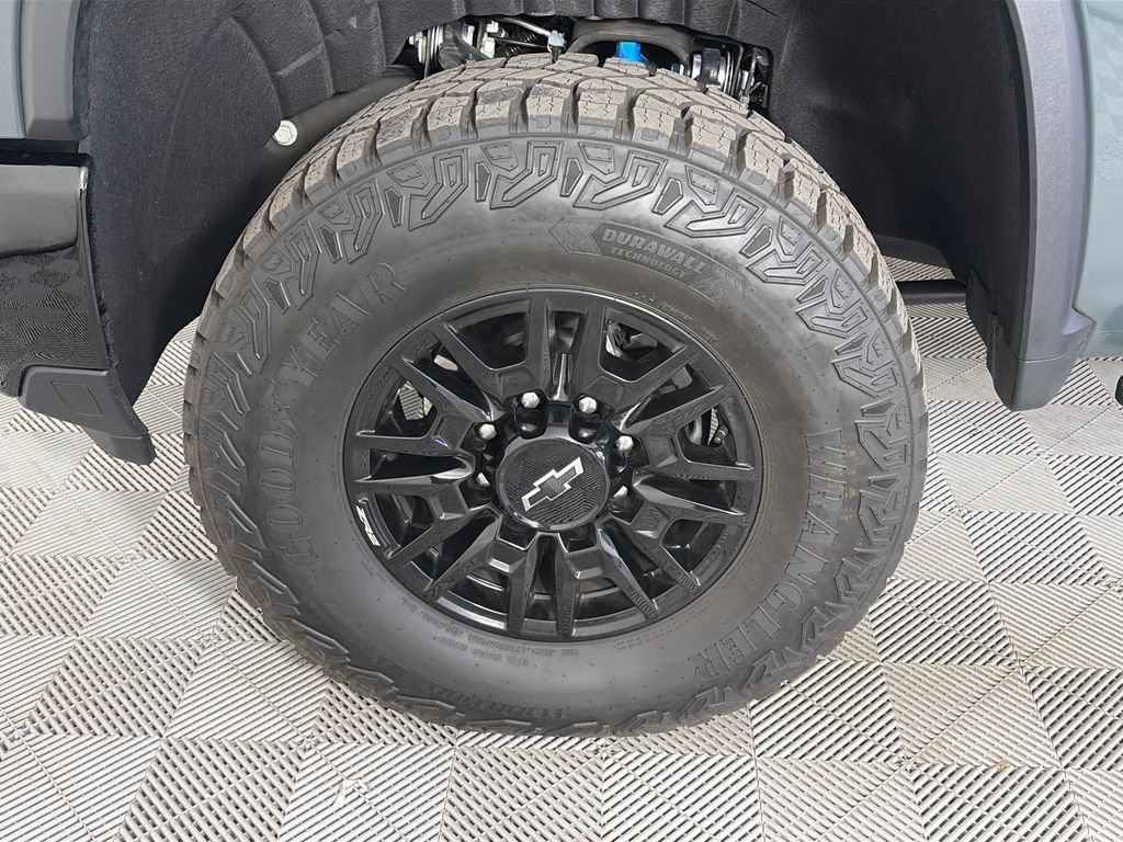 Used 2026 Chevrolet Silverado 2500 ZR2 w/ LPO, Dark Essentials Package AWD/4WD image 8