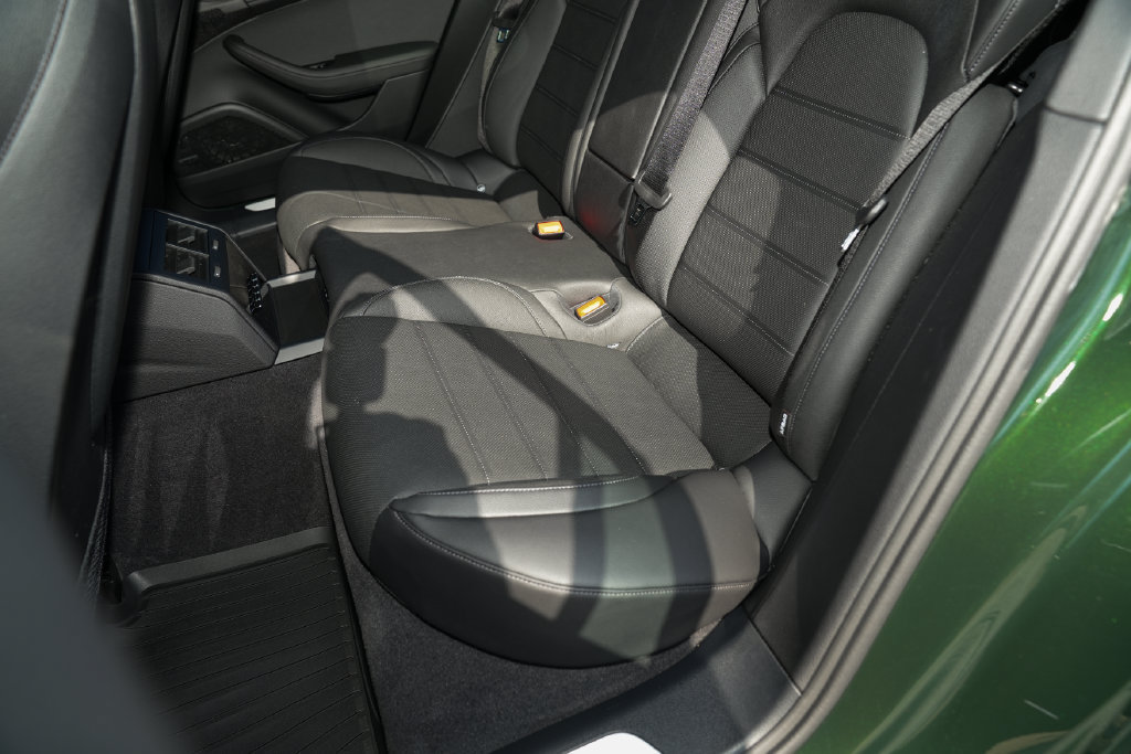 Certified 2026 Porsche Panamera 4 AWD/4WD image 32