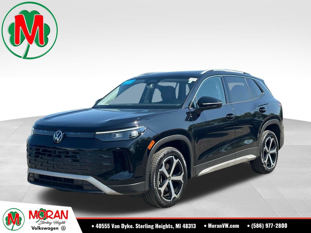 Certified 2025 Volkswagen Tiguan SE w/ Panoramic Sunroof Package