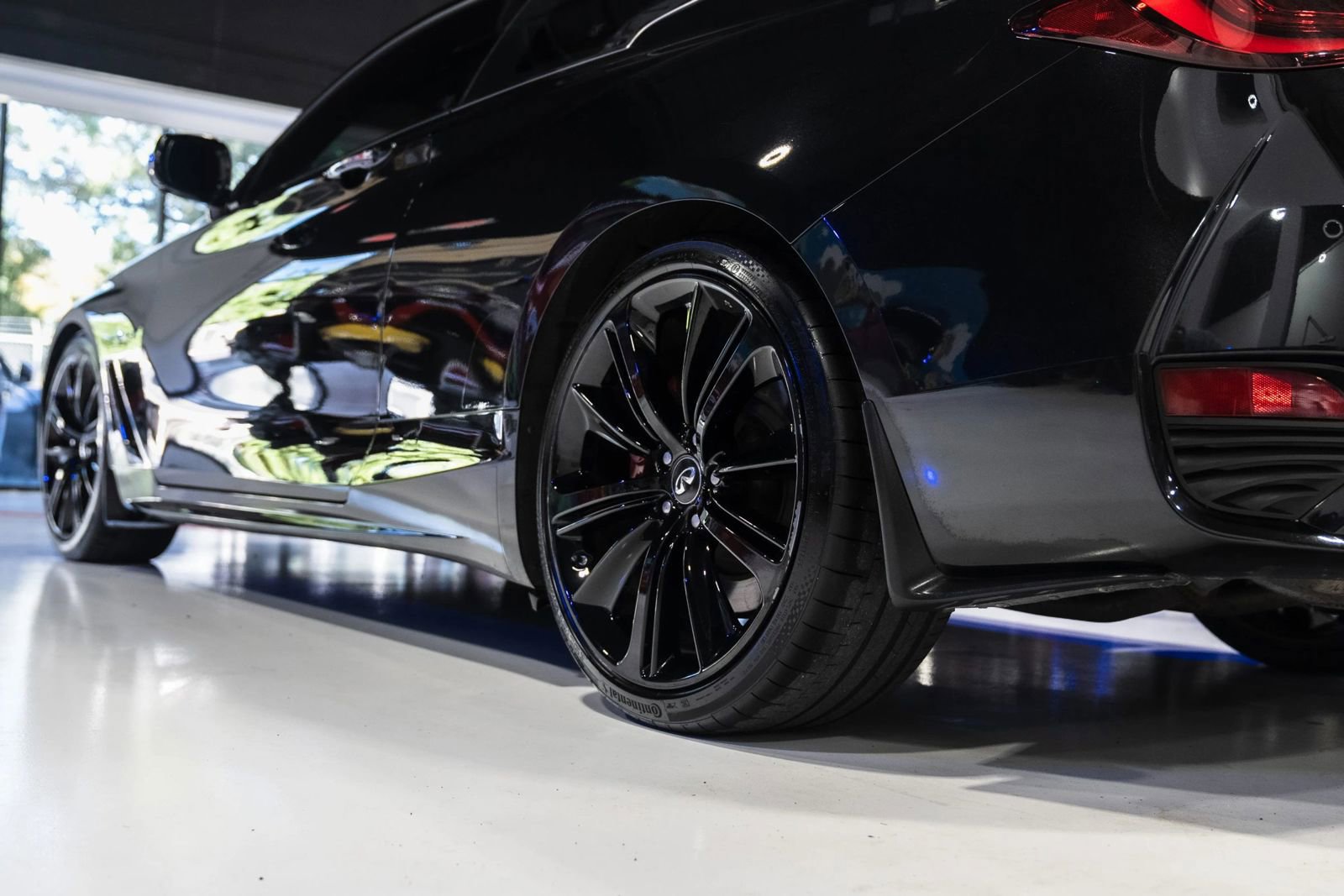 Used 2019 INFINITI Q60 Red Sport 400 w/ Proactive Package image 8