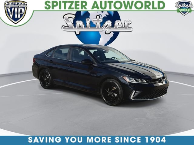 Used 2025 Volkswagen Jetta SE FWD image 3