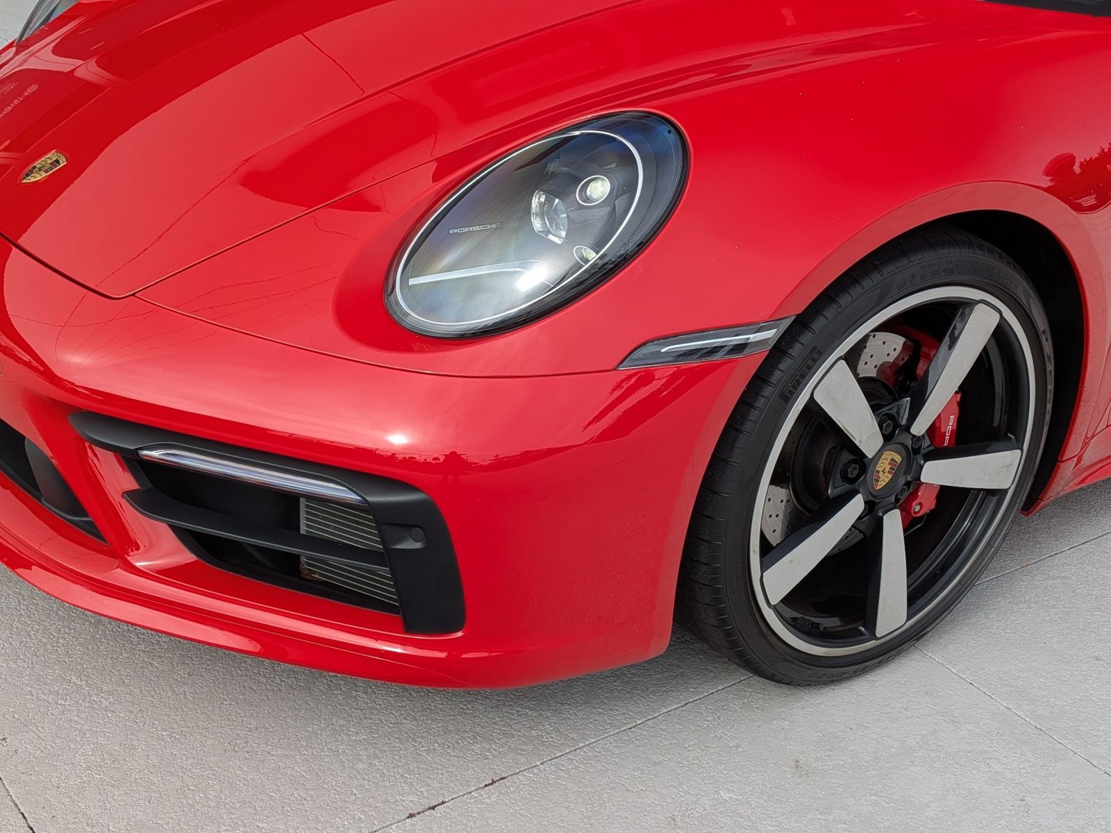 Certified 2021 Porsche 911 Targa 4S w/ Premium Package image 12