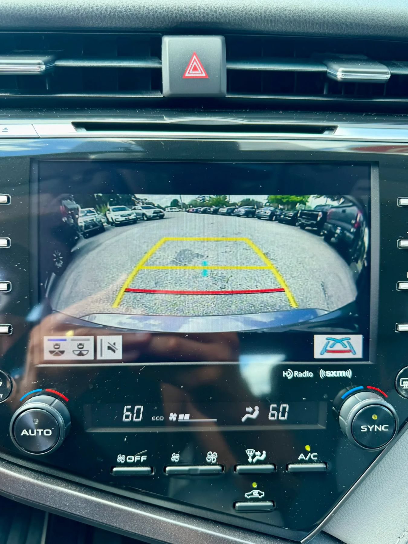 Used 2019 Toyota Camry XLE FWD image 15