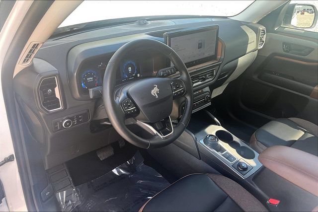 Used 2025 Ford Bronco Sport Outer Banks w/ Outer Banks Tech Package+ AWD/4WD image 13