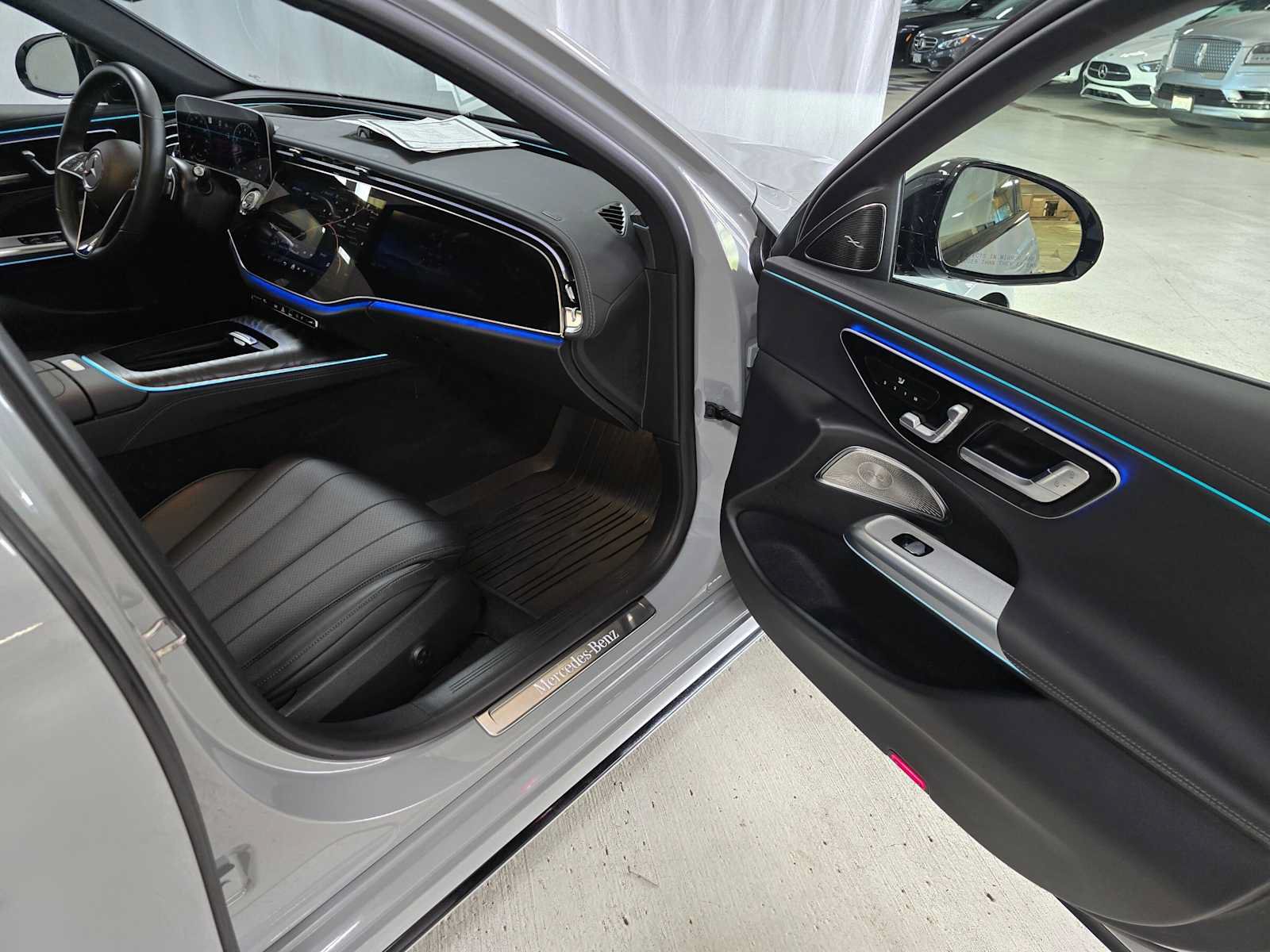 Used 2025 Mercedes-Benz E 350 4MATIC Sedan image 12
