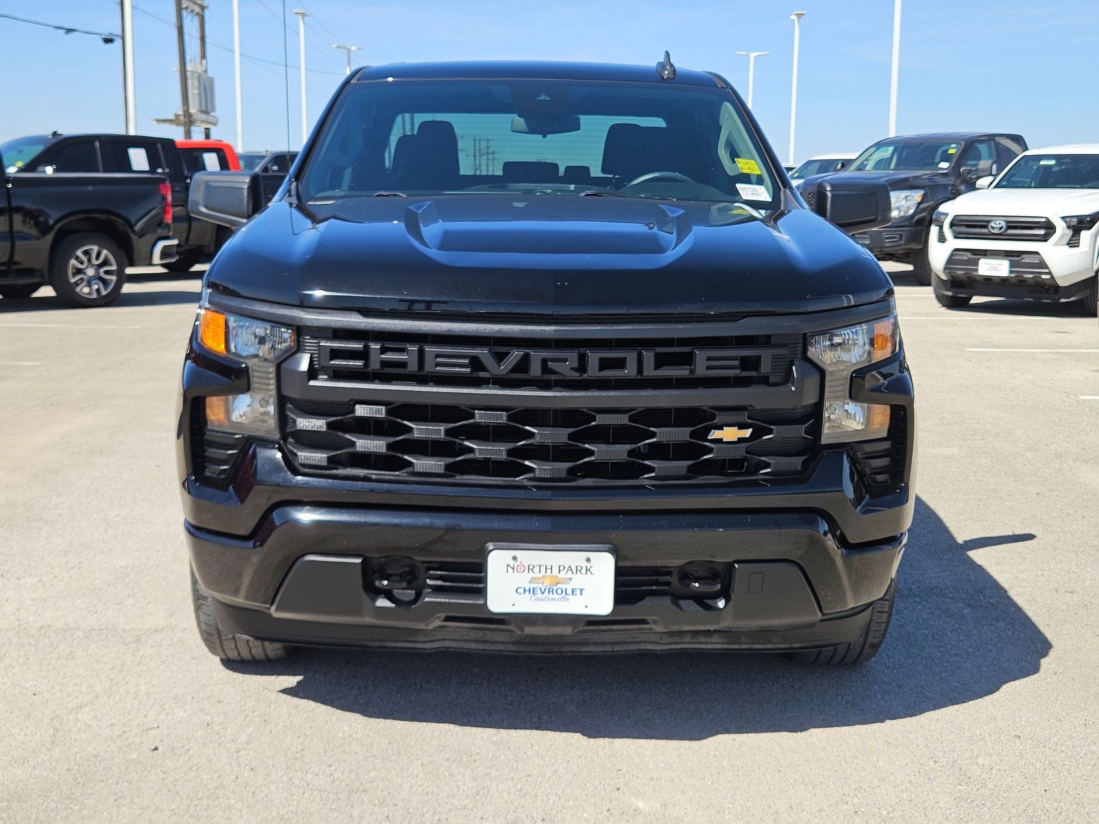 Used 2022 Chevrolet Silverado 1500 Custom image 8