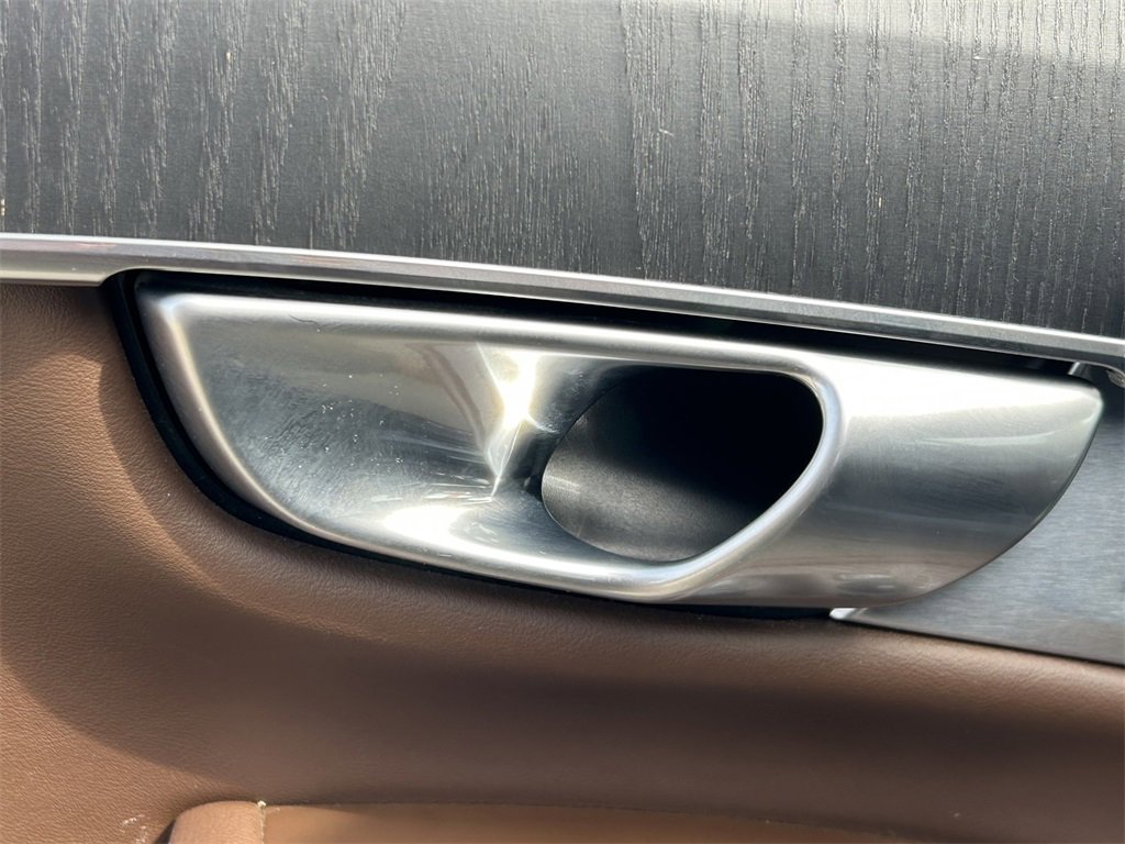 Used 2024 Volvo XC90 B6 Ultimate w/ Lounge Package image 31