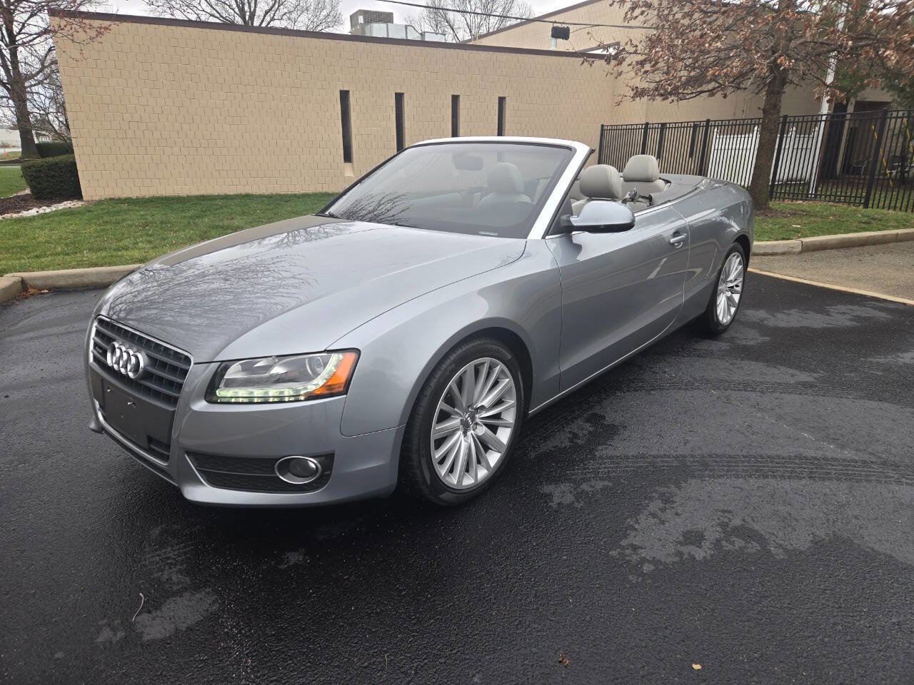 Used 2010 Audi A5 2.0T Premium Plus image 2