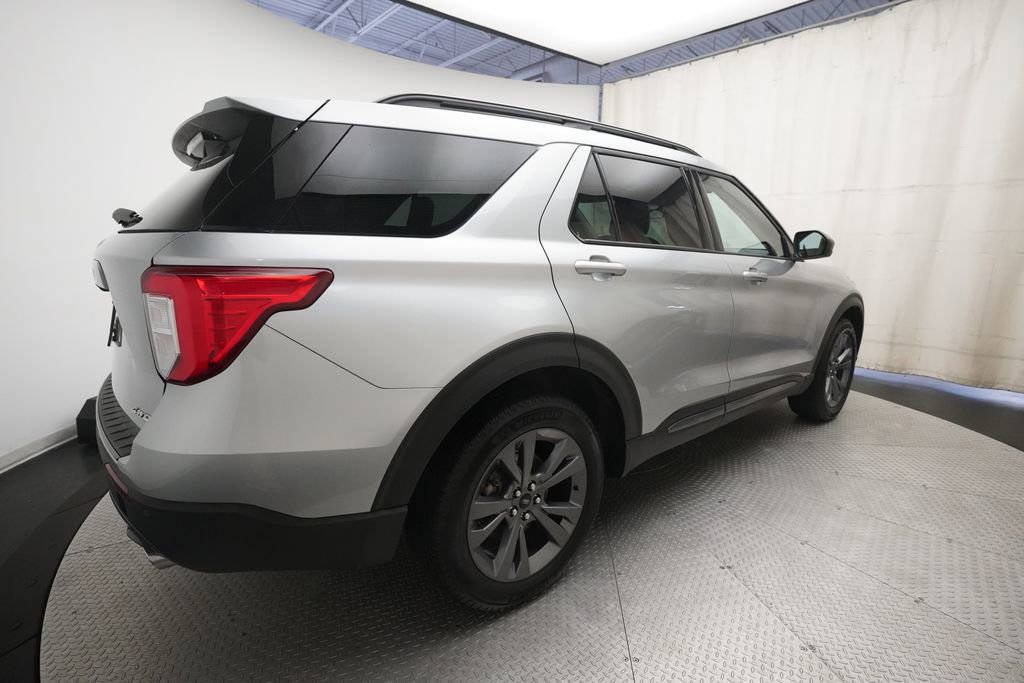 Used 2023 Ford Explorer XLT w/ Equipment Group 202A AWD/4WD image 36