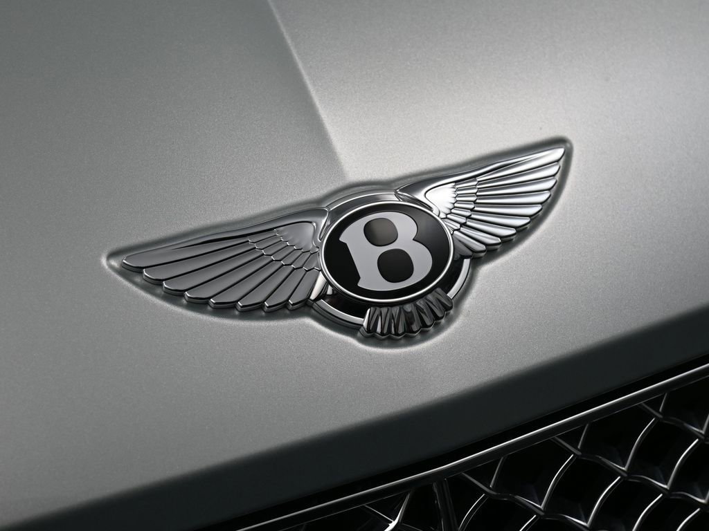 Used 2023 Bentley Continental GT Azure image 13
