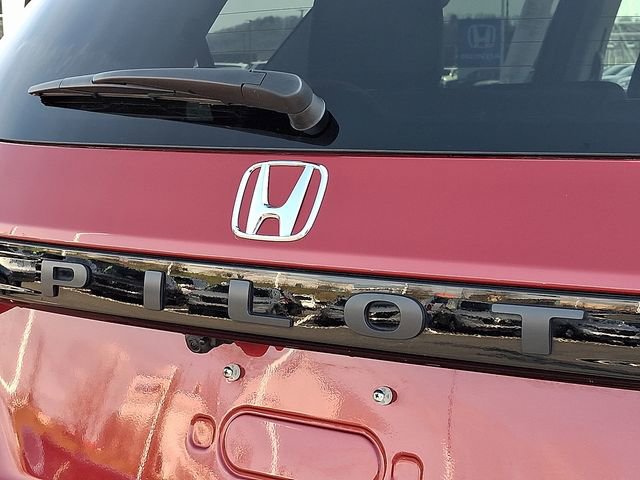 Certified 2023 Honda Pilot Touring image 29
