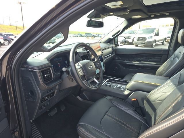 Used 2024 Ford Expedition Platinum AWD/4WD image 10