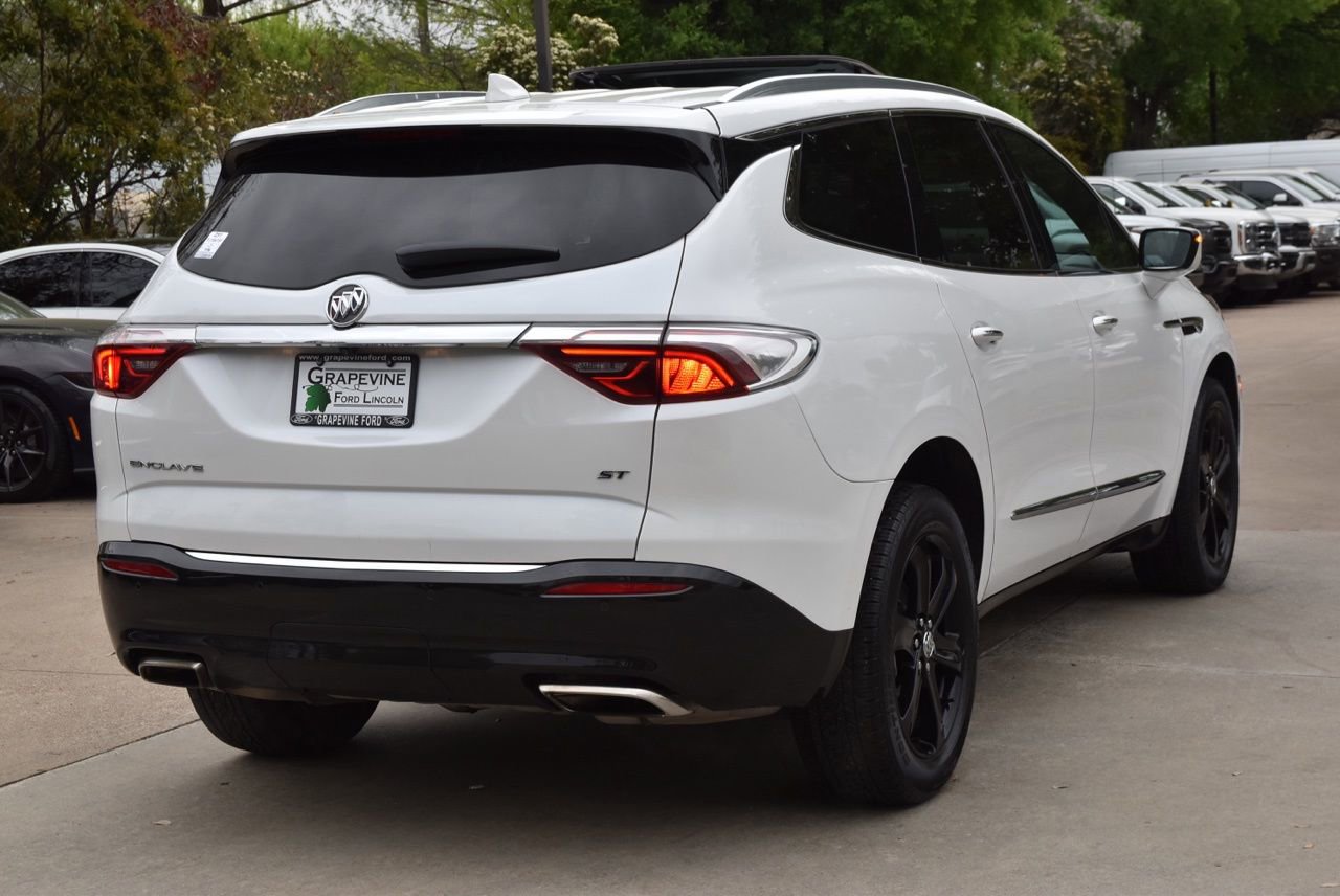 Used 2023 Buick Enclave Essence w/ Experience Buick Package image 8