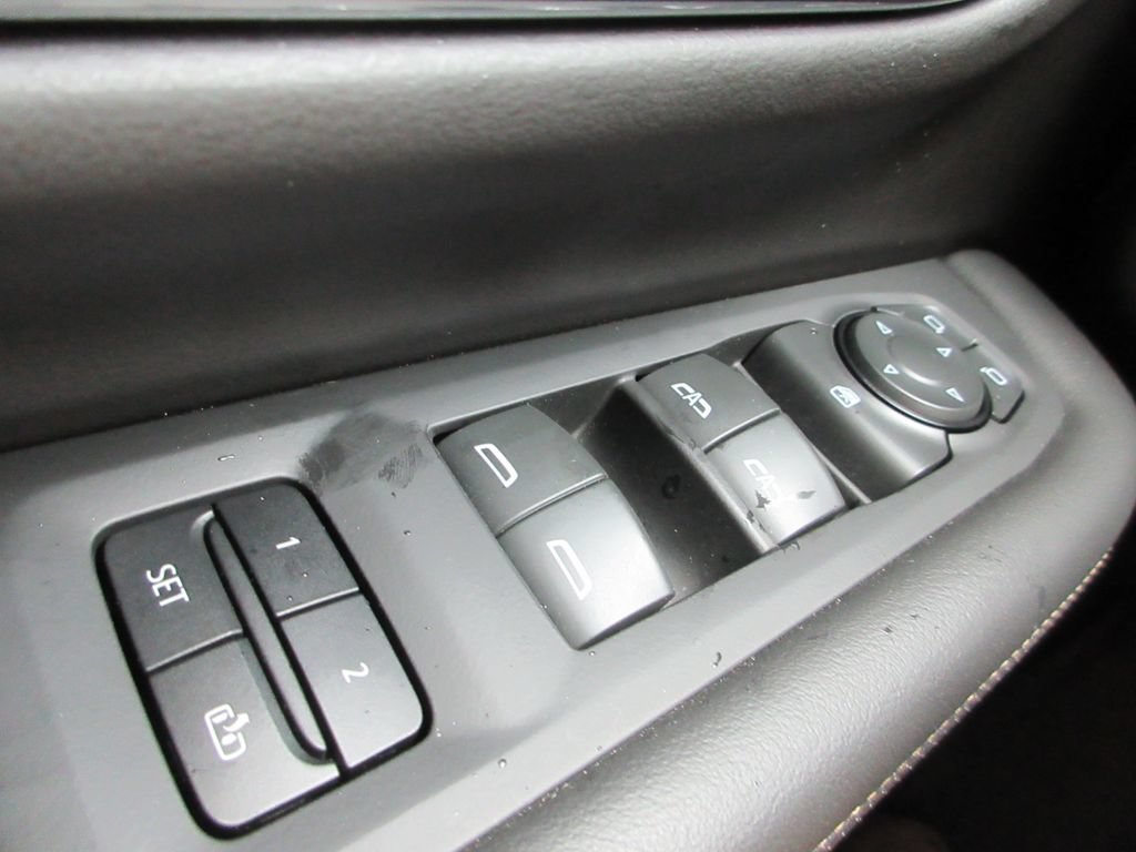 Certified 2023 GMC Yukon SLT w/ Max Trailering Package AWD/4WD image 31
