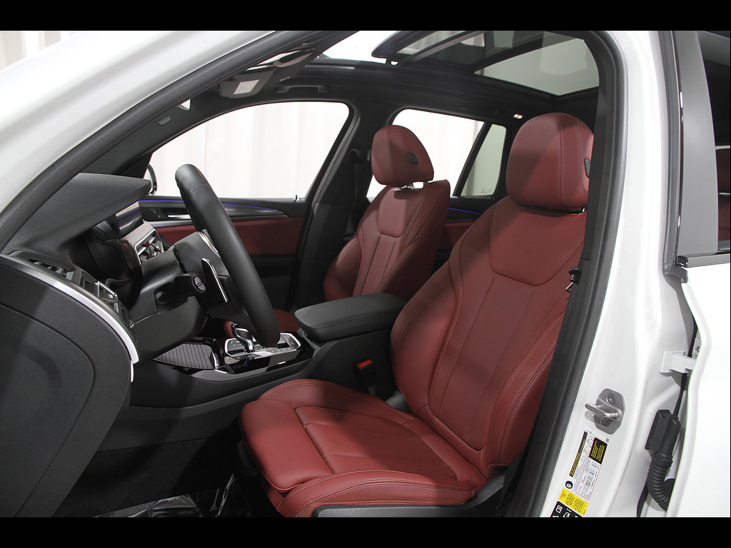 Used 2024 BMW X3 xDrive30i w/ Premium Package AWD/4WD image 5