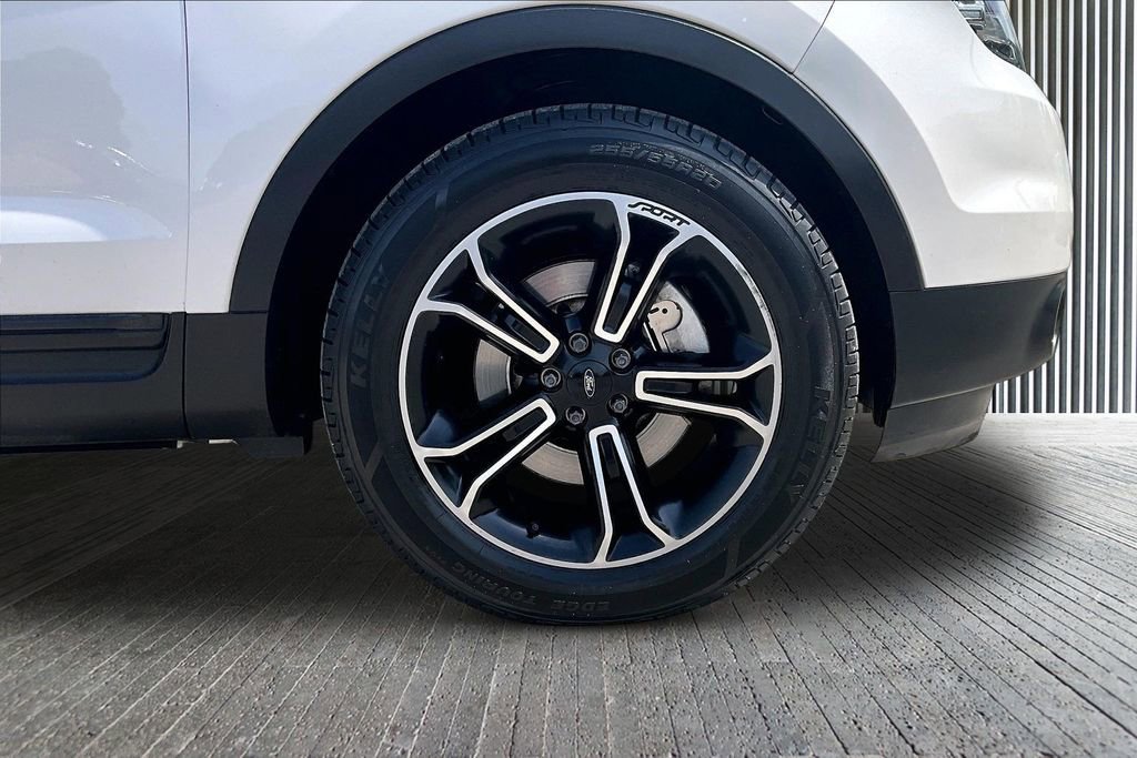 Used 2015 Ford Explorer Sport w/ Equipment Group 401A AWD/4WD image 10
