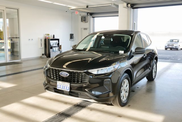Used 2023 Ford Escape Active image 3