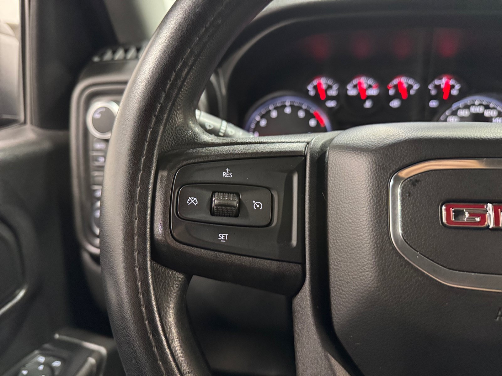 Used 2019 GMC Sierra 1500 4x4 Crew Cab w/ Convenience Package image 23