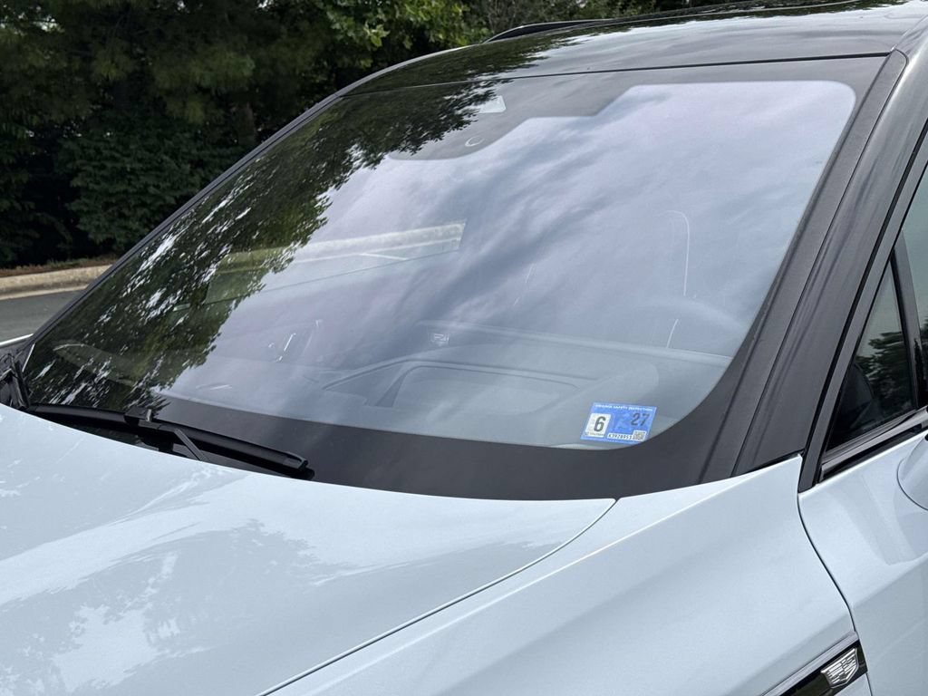 Certified 2026 Cadillac Vistiq Platinum w/ LPO, Floor Liner Package AWD/4WD image 12