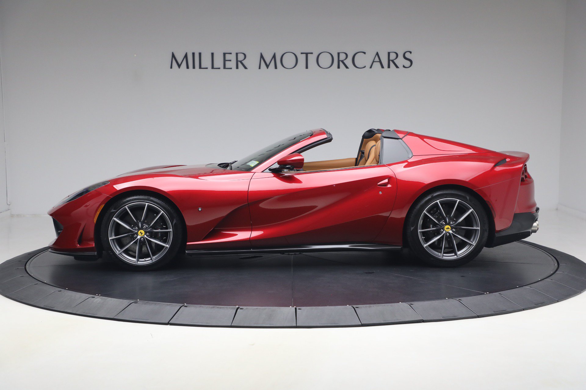Certified 2023 Ferrari 812 GTS RWD image 3