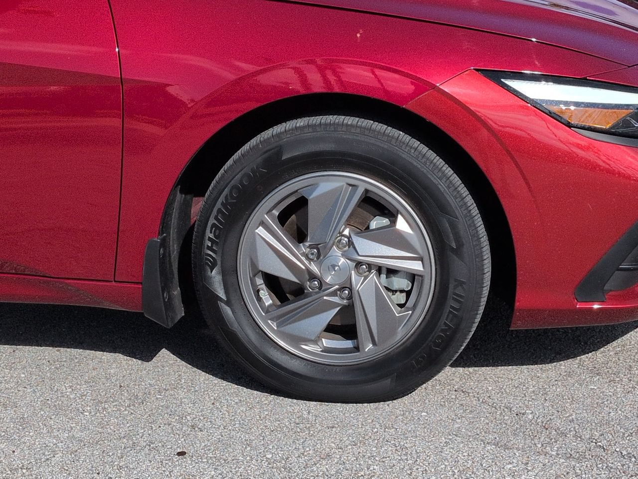 Used 2025 Hyundai Elantra SE w/ Cargo Package FWD image 10