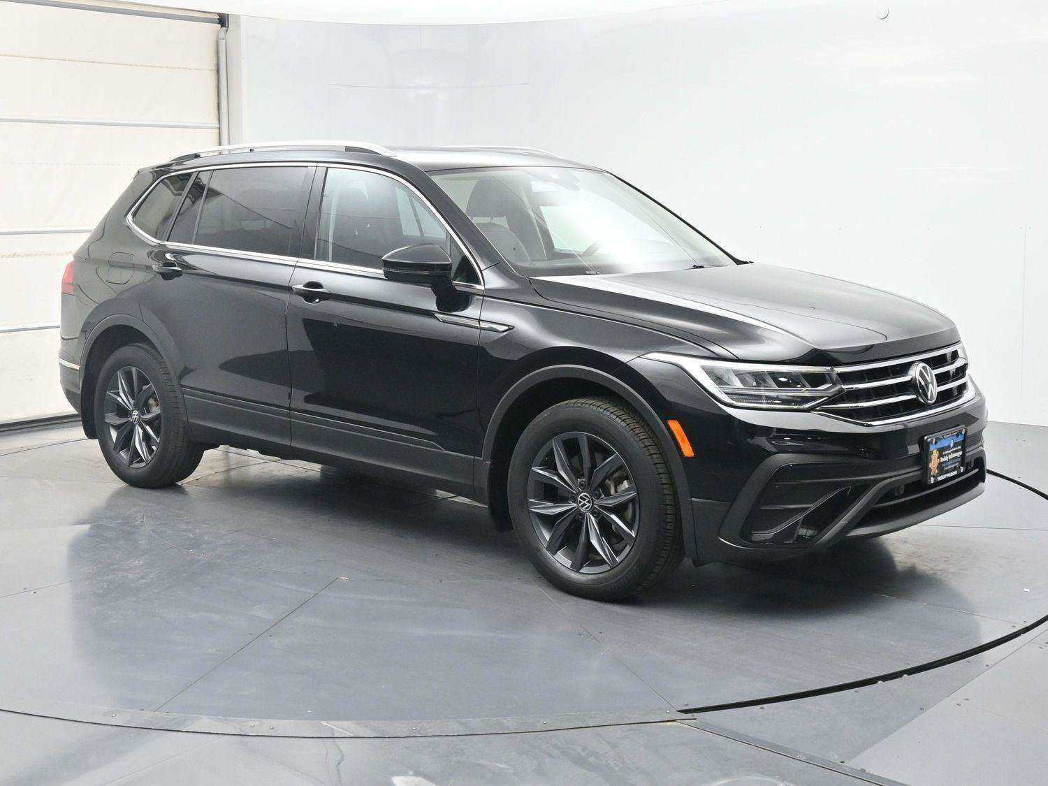 Used 2022 Volkswagen Tiguan SE w/ Panoramic Sunroof Package AWD/4WD image 26