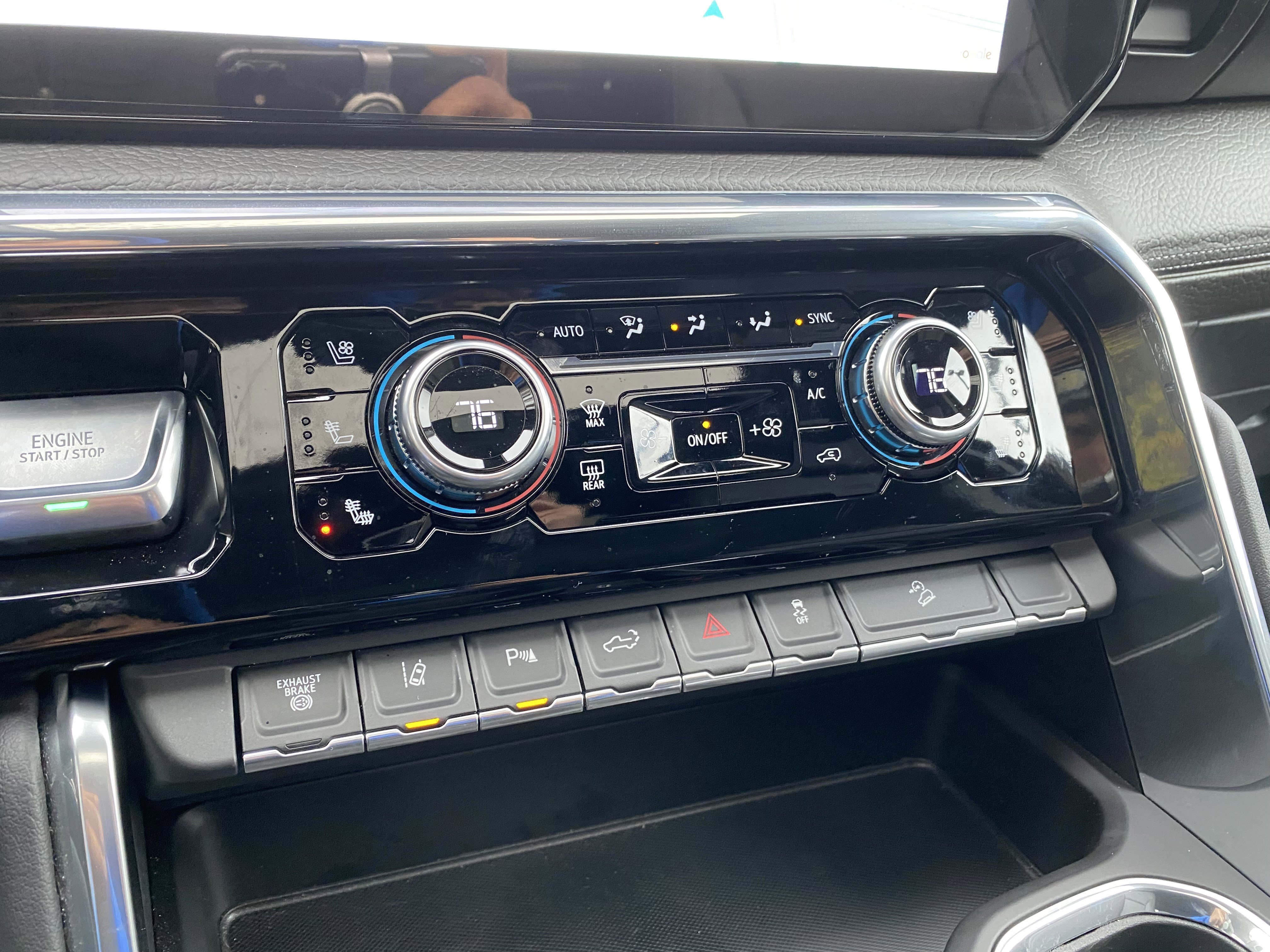 Used 2024 GMC Sierra 2500 Denali w/ Denali Reserve Package image 31