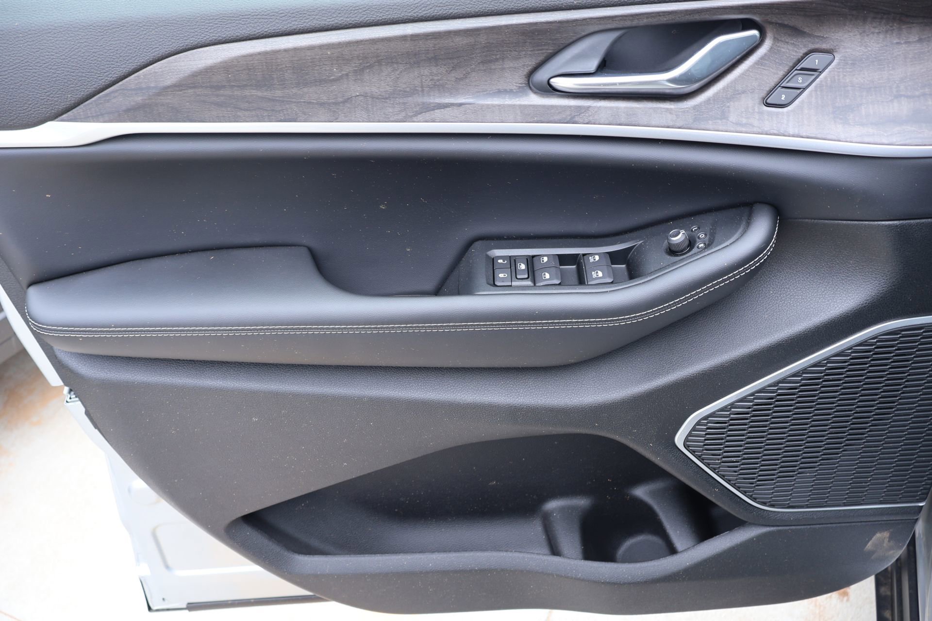 New 2026 Jeep Grand Cherokee Limited AWD/4WD image 17