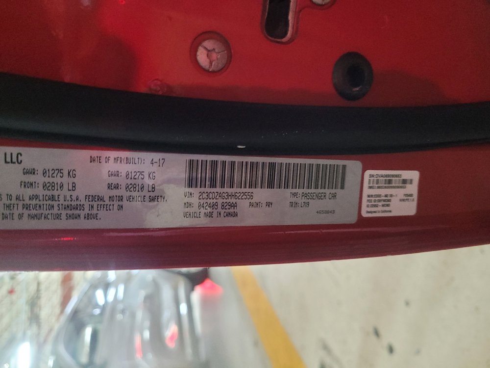 Used 2017 Dodge Challenger SXT image 33