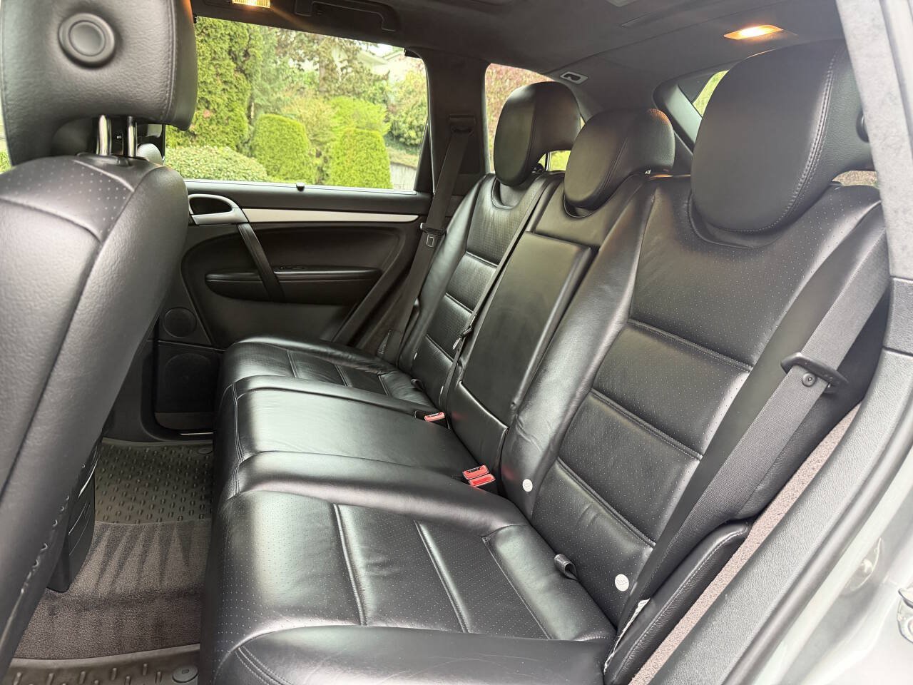 Used 2008 Porsche Cayenne Turbo AWD/4WD image 23
