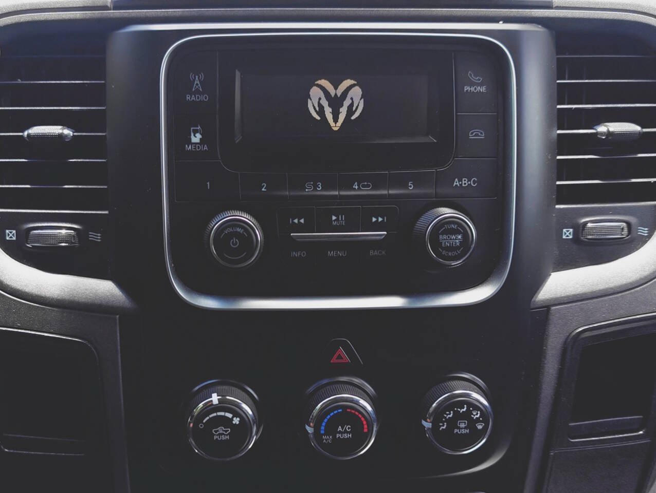 Used 2018 RAM 2500 ST RWD image 15