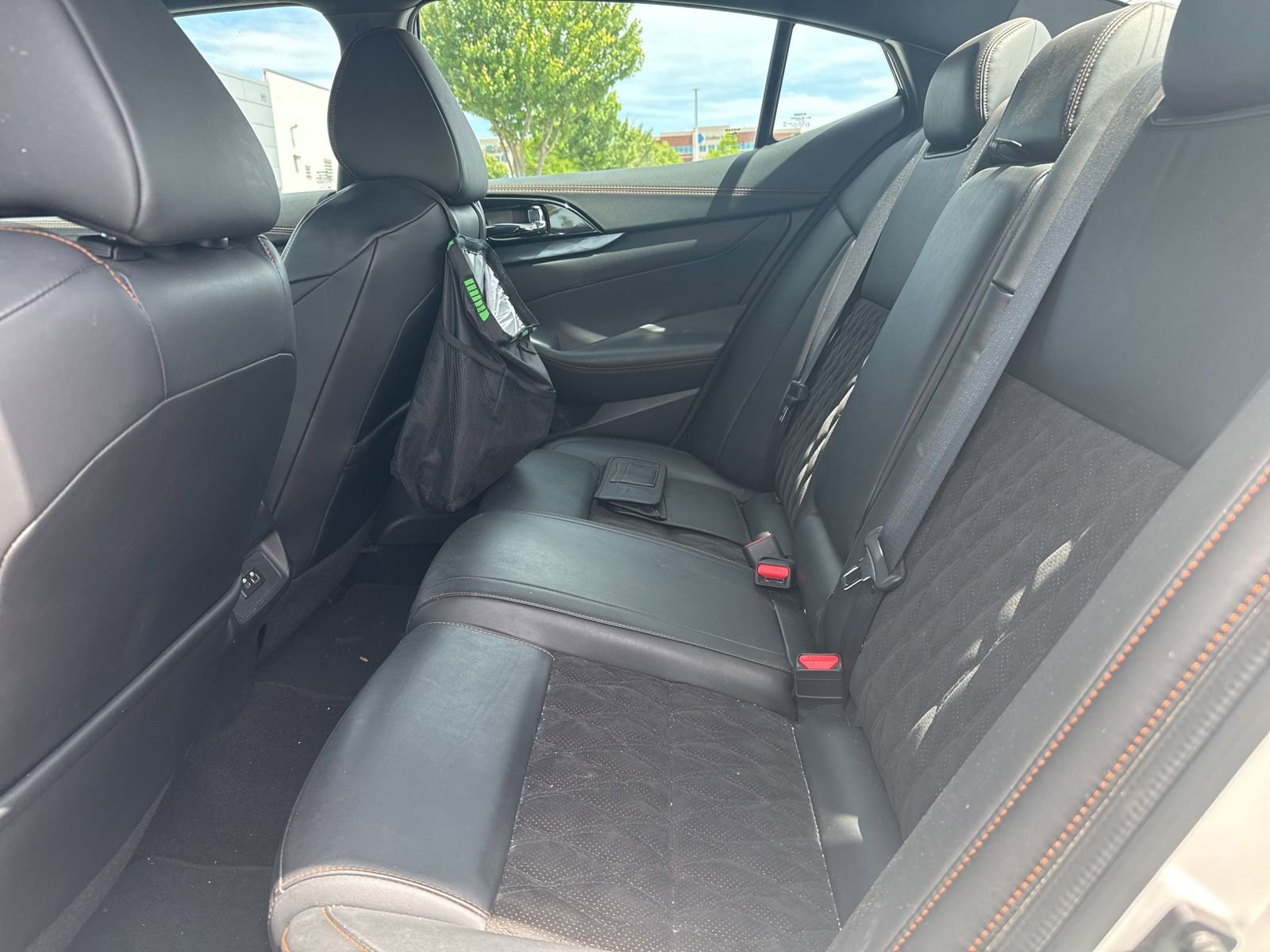 Used 2020 Nissan Maxima SR w/ Sport Mat Group FWD image 11