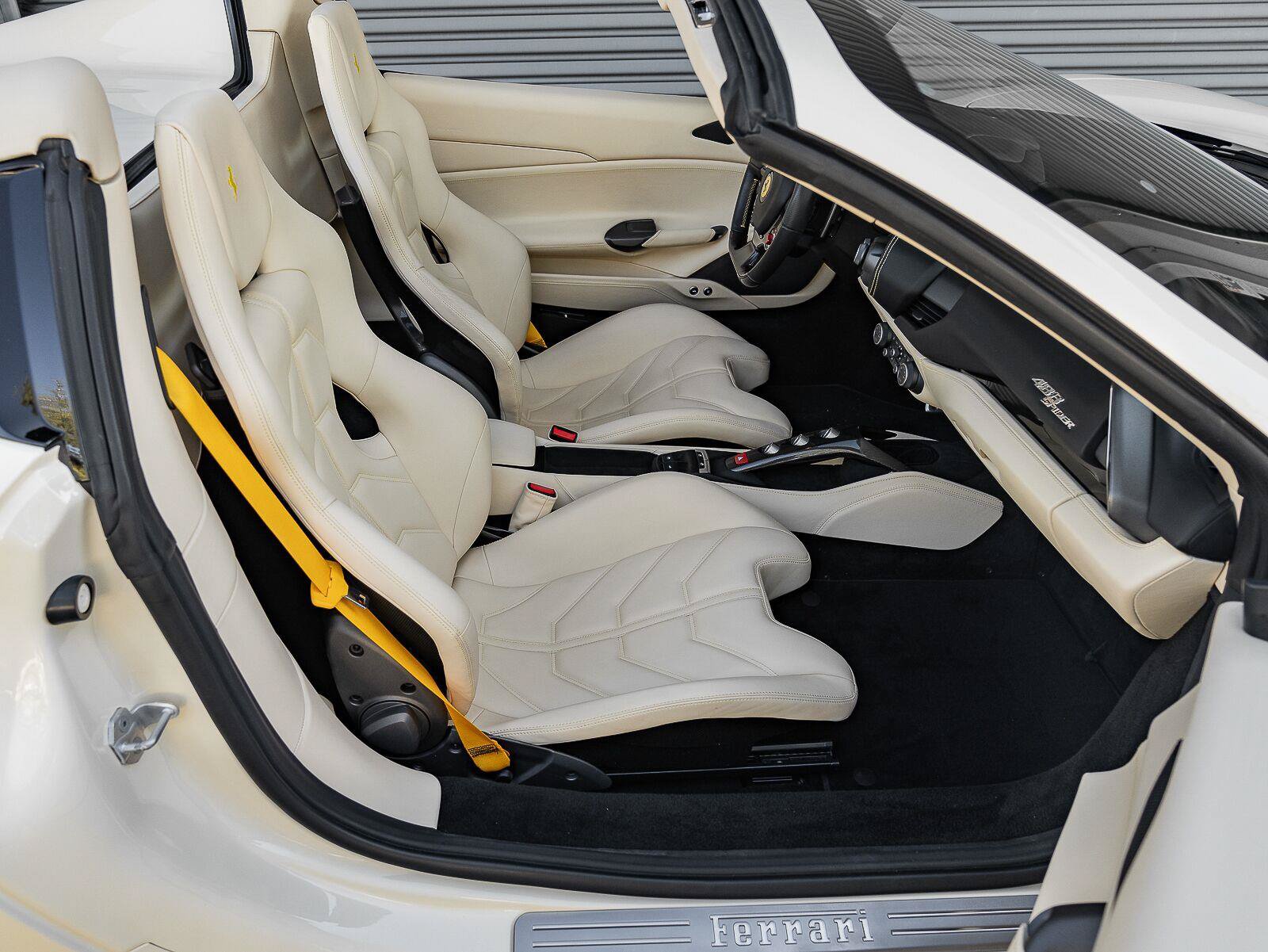 Used 2016 Ferrari 488 Spider RWD image 18