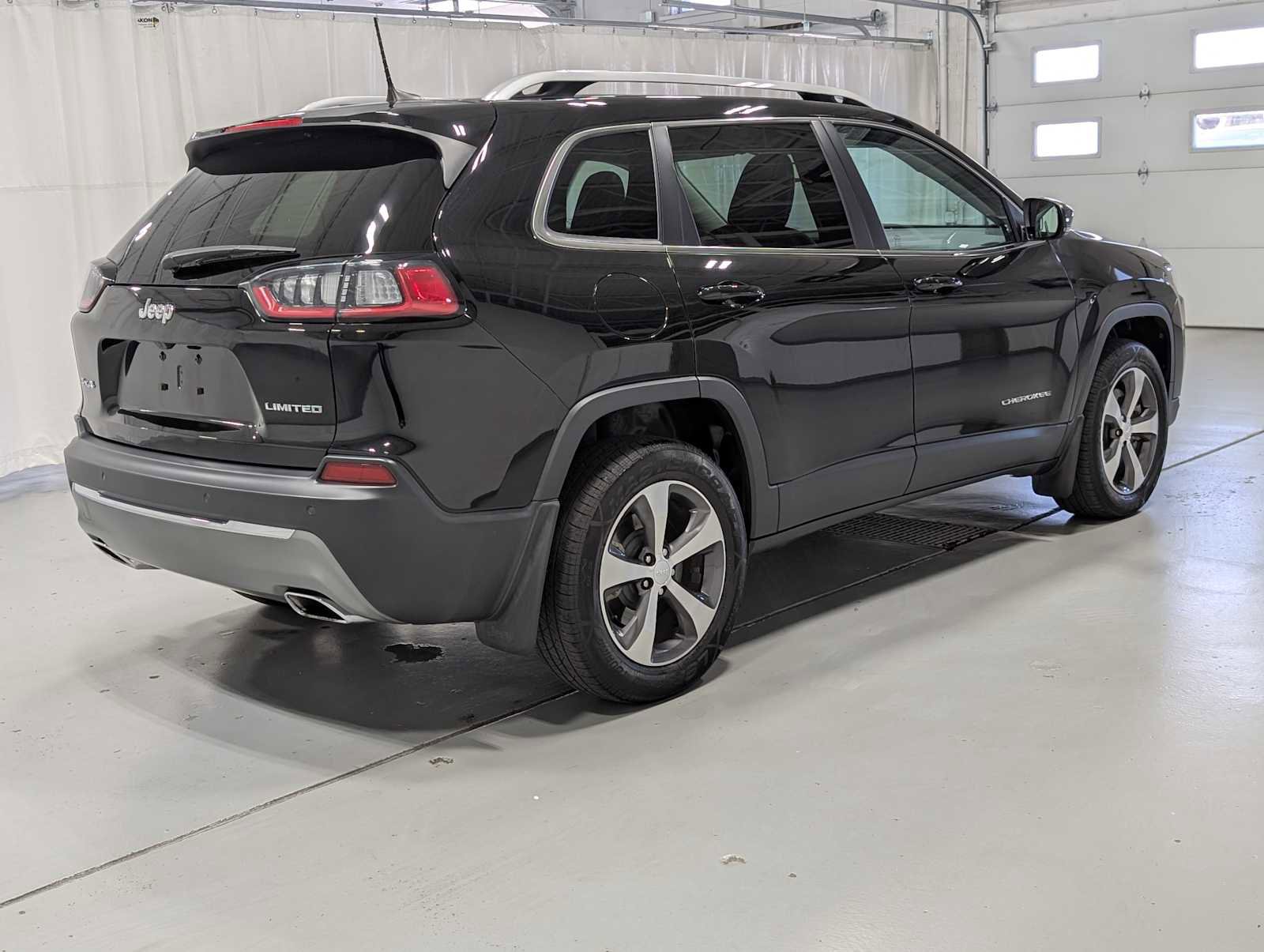 Used 2020 Jeep Cherokee Limited image 7