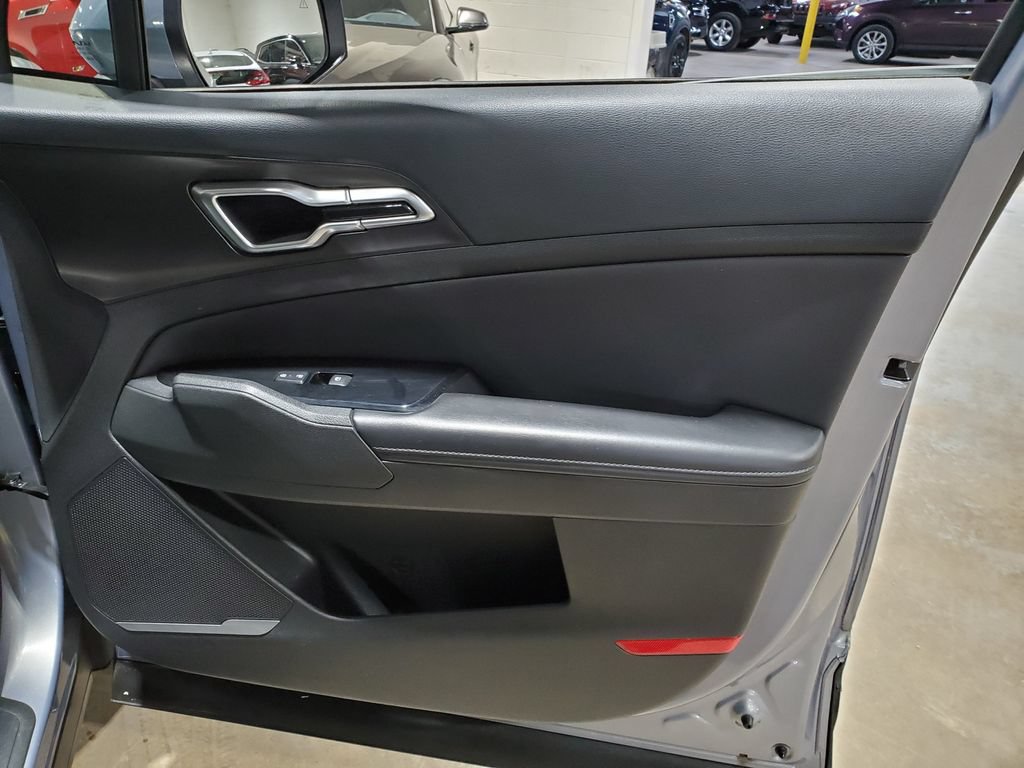 Used 2024 Kia Sportage EX FWD image 15