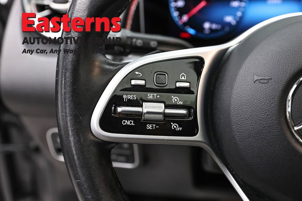 Used 2021 Mercedes-Benz GLB 250 4MATIC w/ Premium Package image 15
