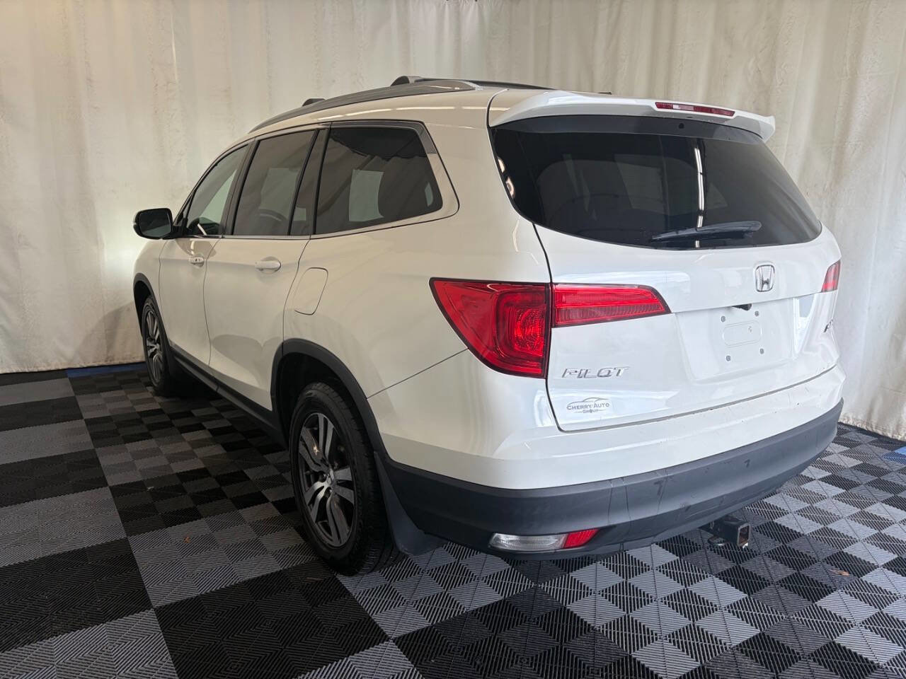 Used 2017 Honda Pilot EX-L image 5