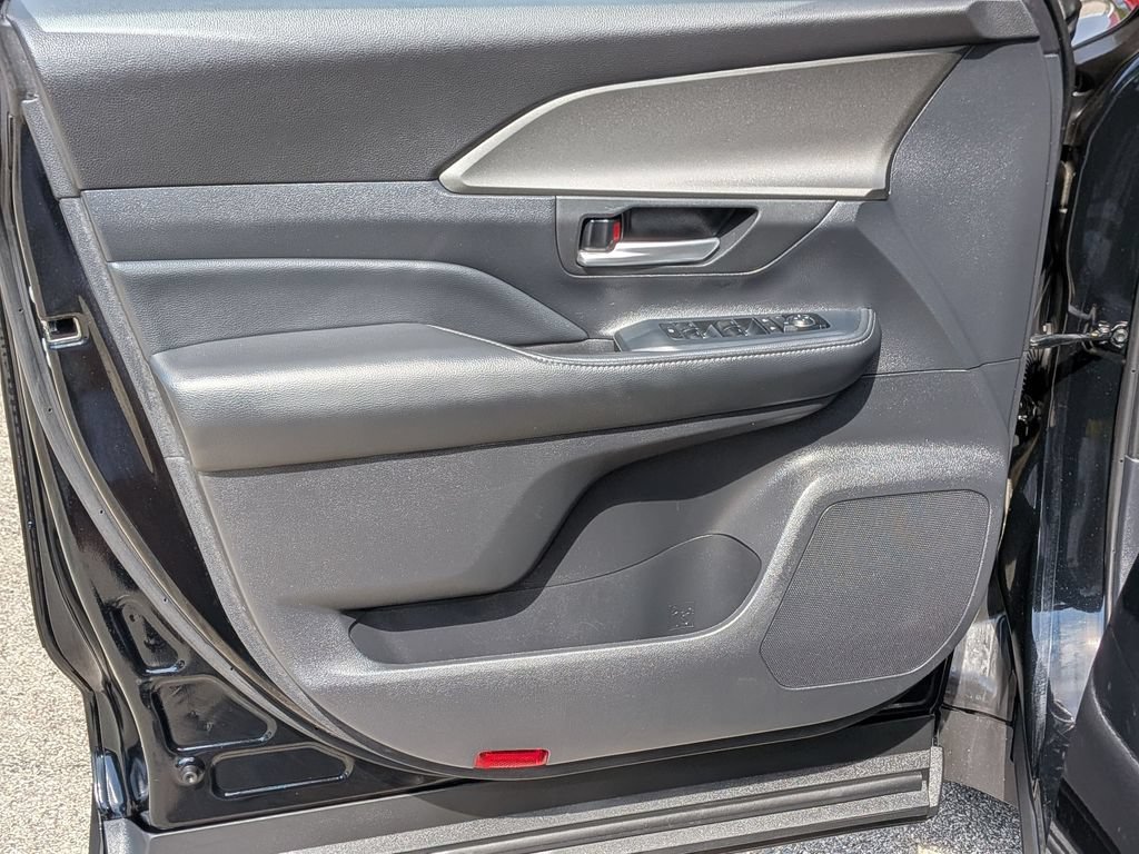 Used 2025 Toyota Grand Highlander AWD Hybrid image 19