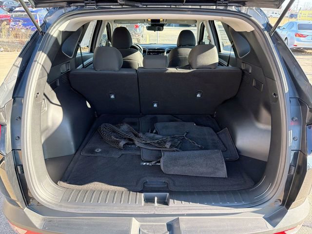Used 2023 Hyundai Tucson SE image 21