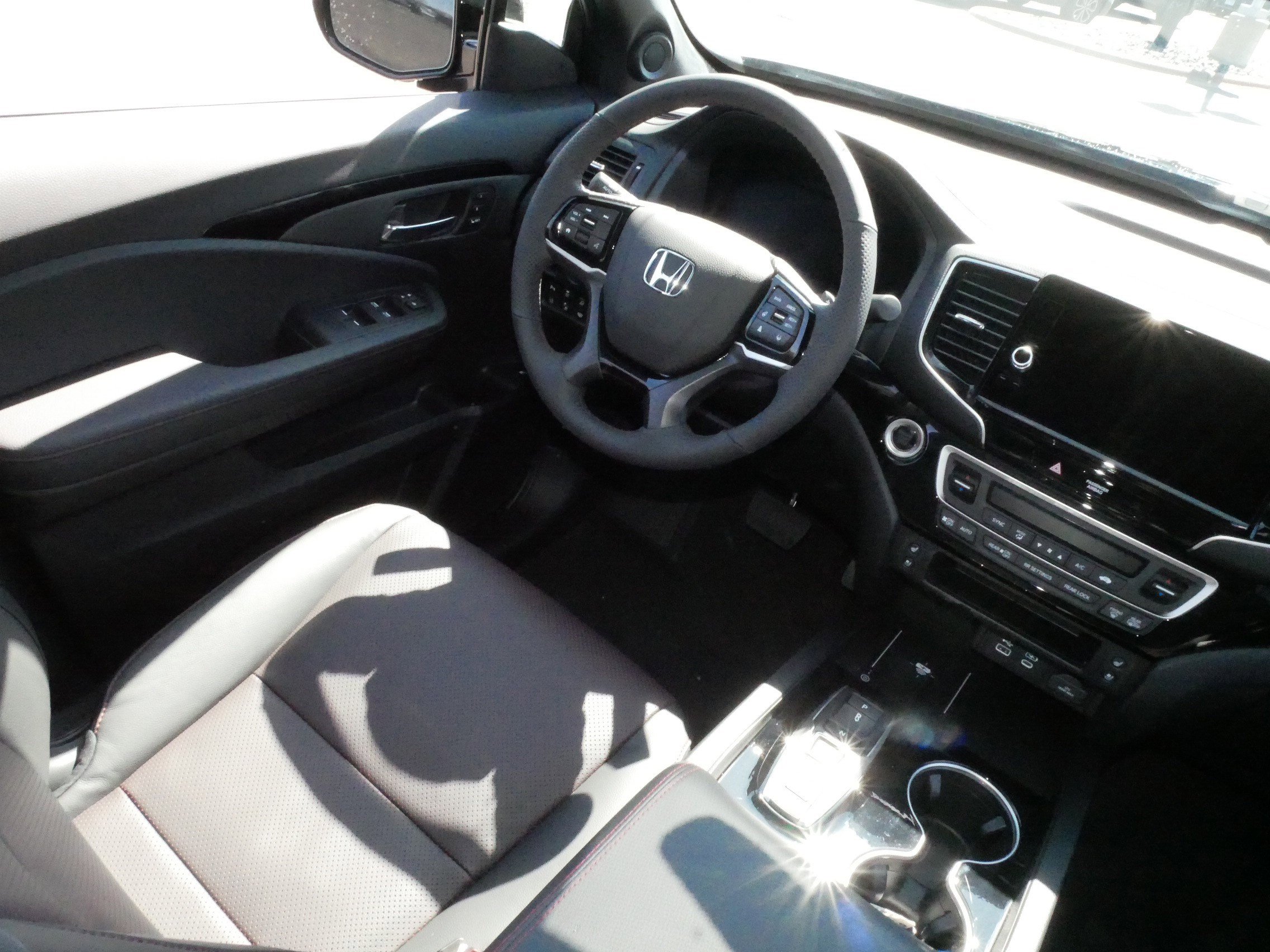 Certified 2026 Honda Ridgeline Black Edition image 9