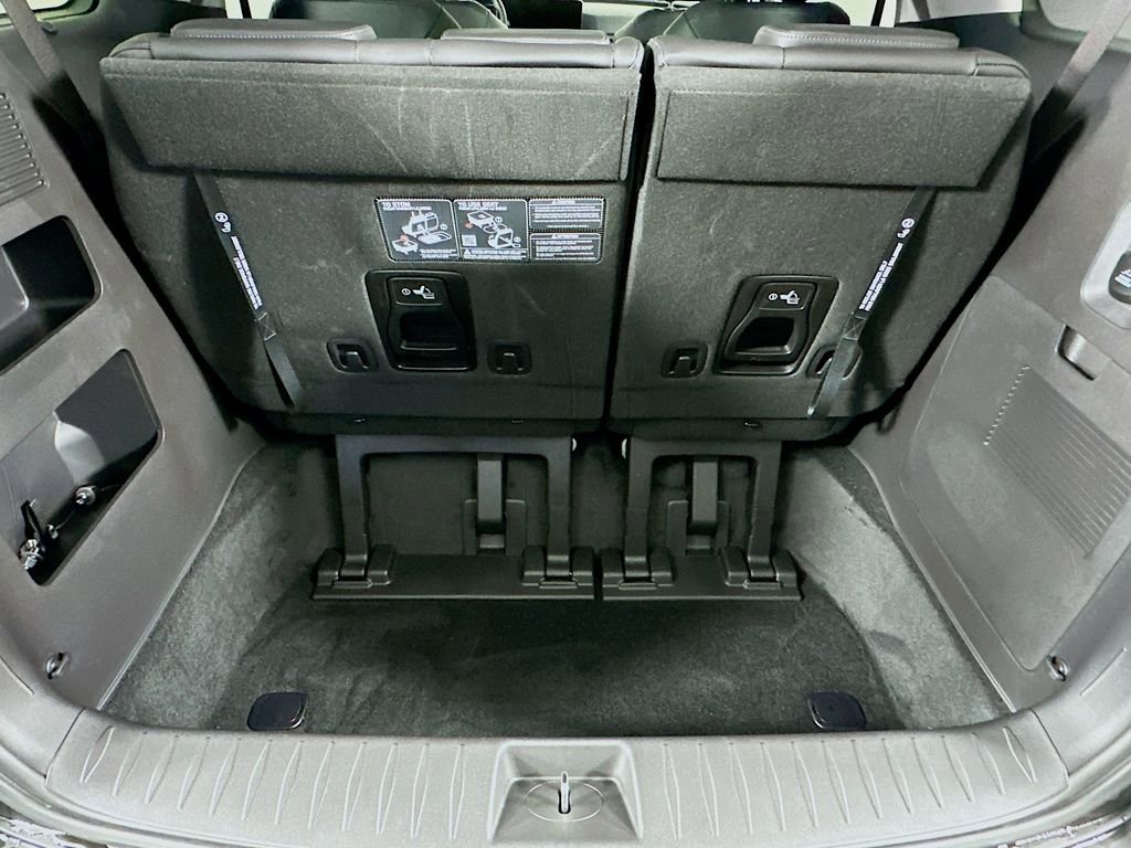 Used 2026 Kia Carnival SX w/ SX Dark Edition Package image 34